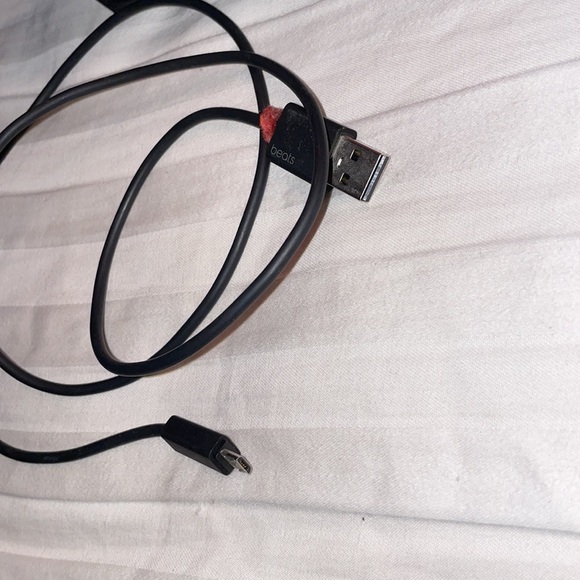 Beats solo 3 wireless special edition rose gold headphones •READ DESCRIPTION• - Picture 10 of 16